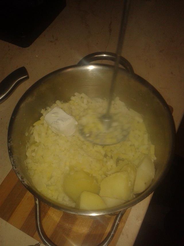 Piure de cartofi cu carne de gaina