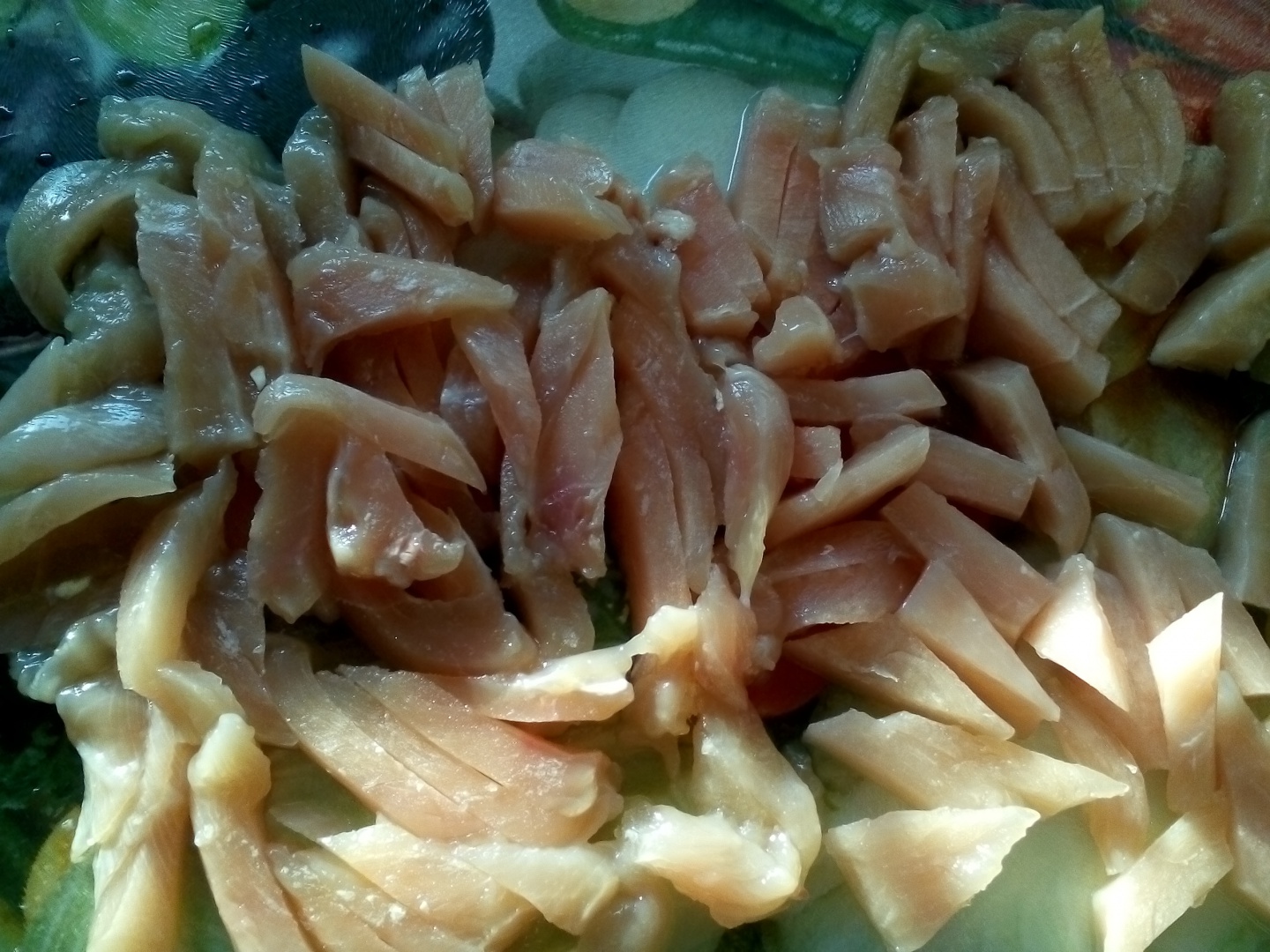 Fusilli  la cuptor cu piept de pui, ciuperci si sos bechamel