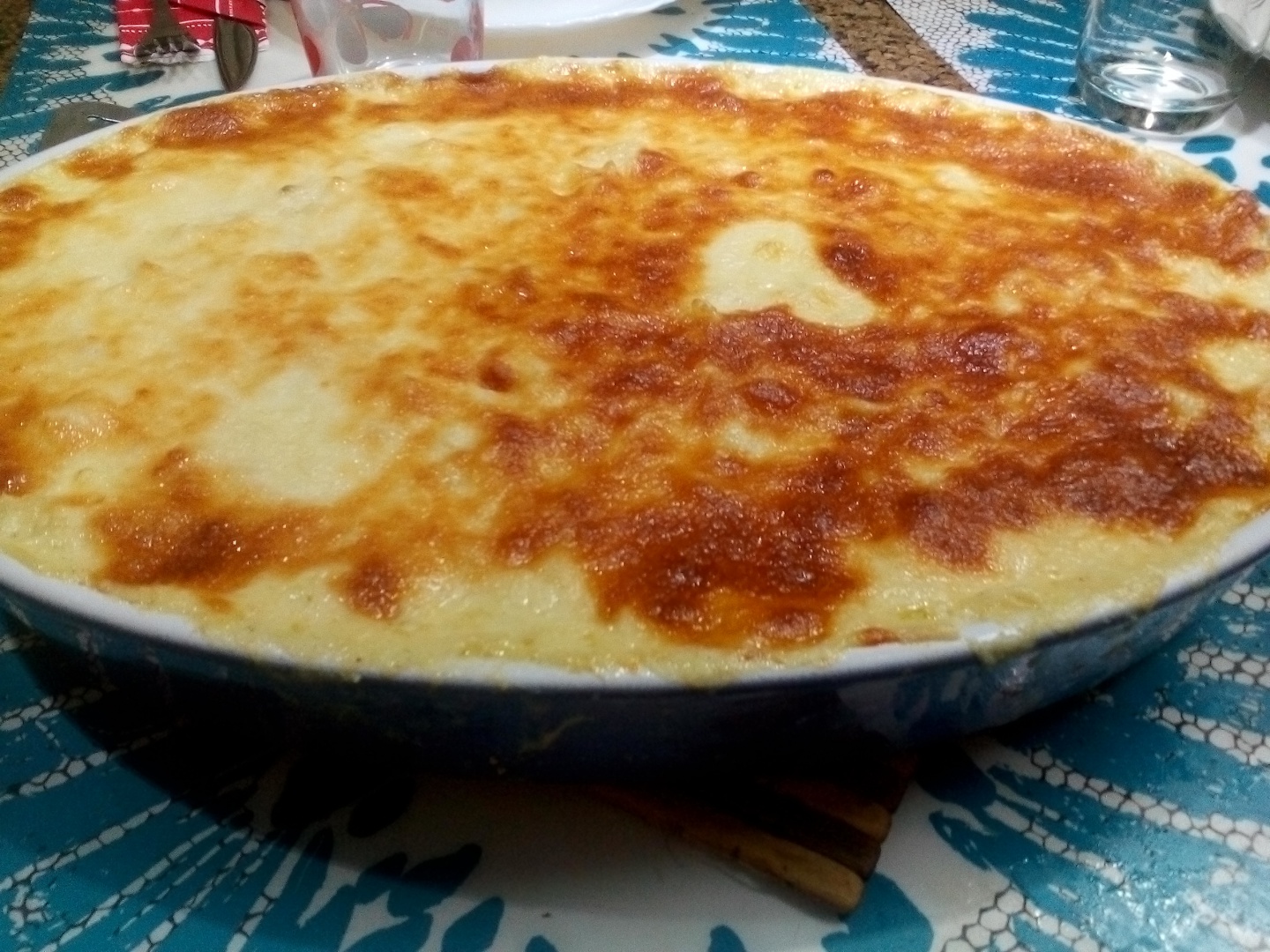 Fusilli  la cuptor cu piept de pui, ciuperci si sos bechamel