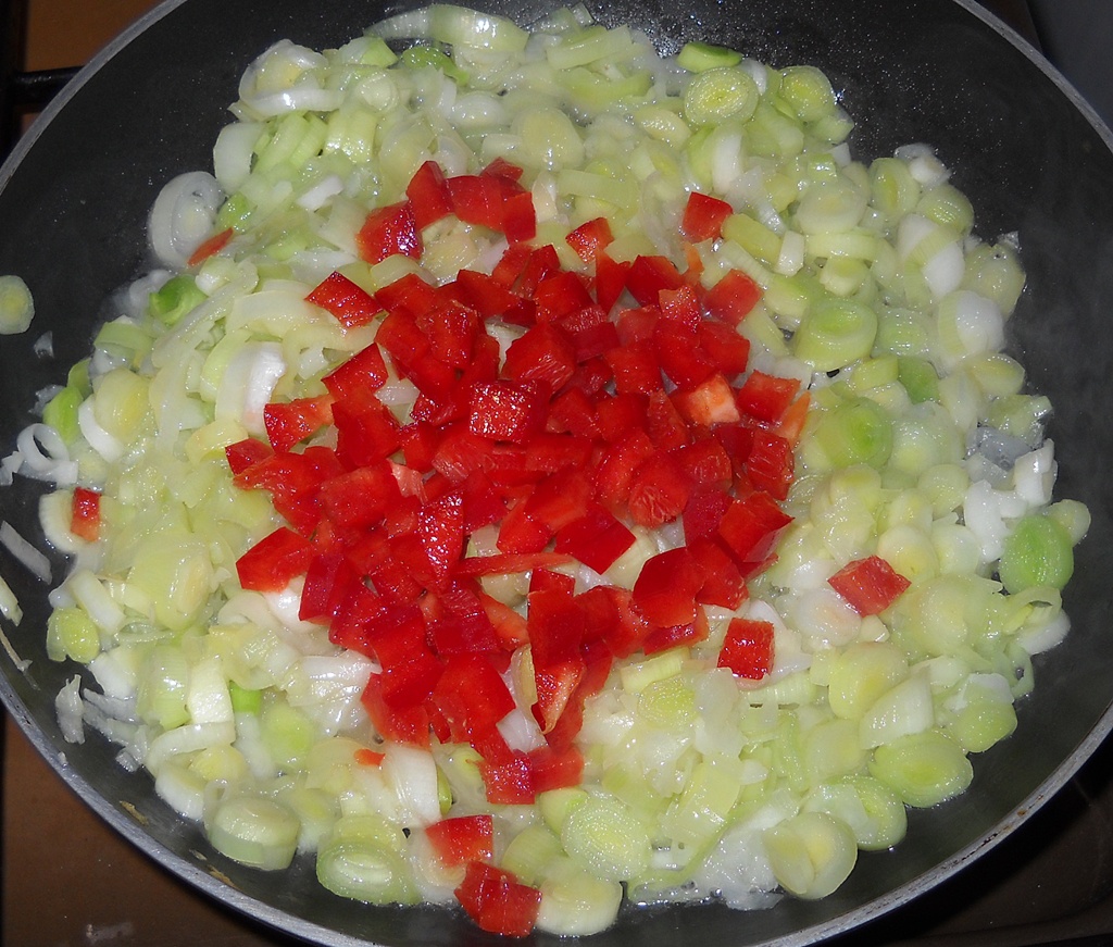 Chec aperitiv cu praz si telemea