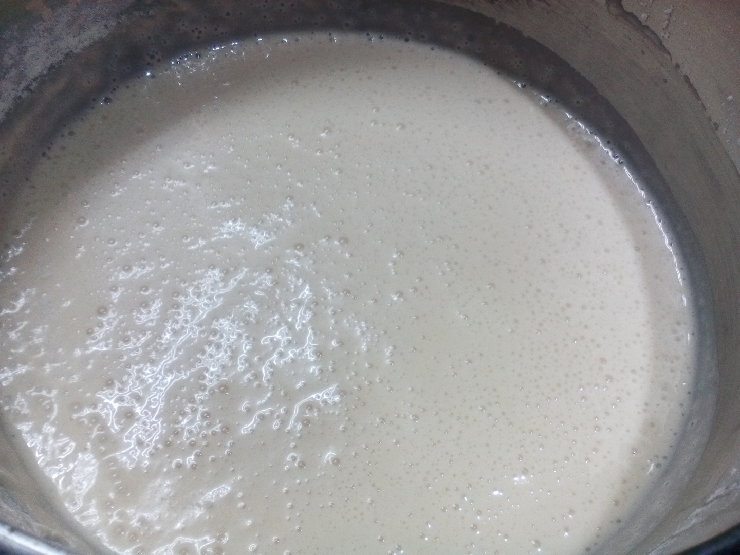 Prajitura in straturi cu scortisoara si nuca