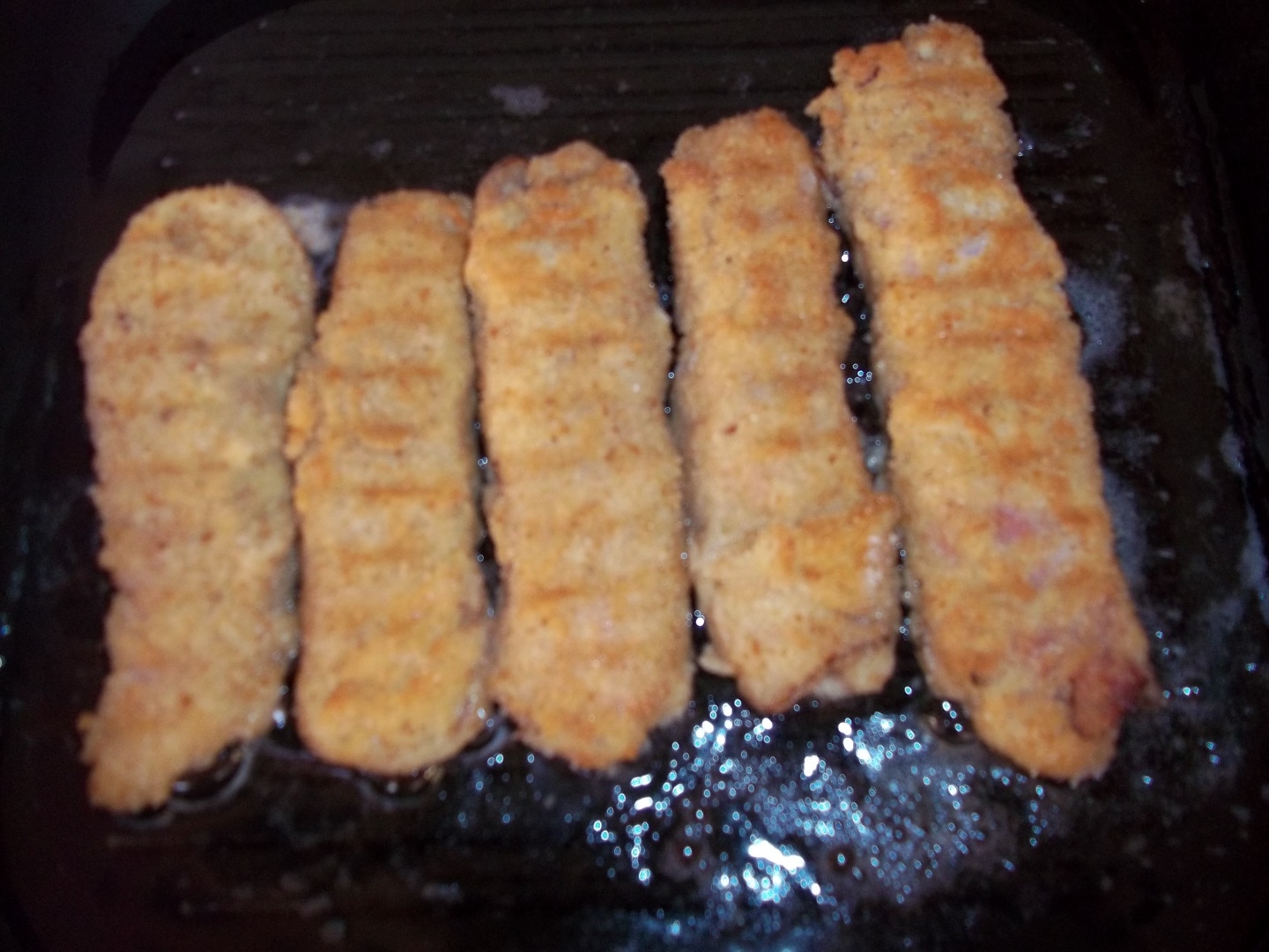 Mini rulouri de pui si sunca afumata