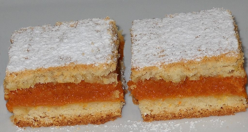 Placinta frageda cu dovleac – reteta simpla si delicioasa pentru un desert savuros si aromat