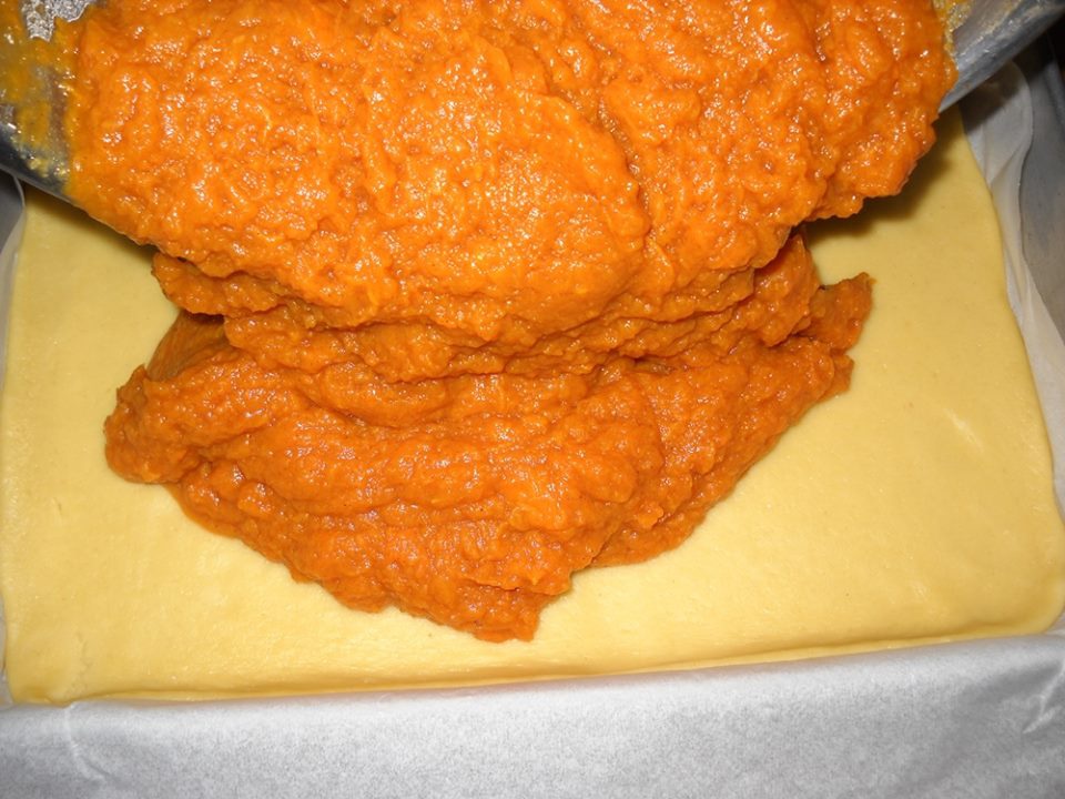 Placinta frageda cu dovleac – reteta simpla si delicioasa pentru un desert savuros si aromat