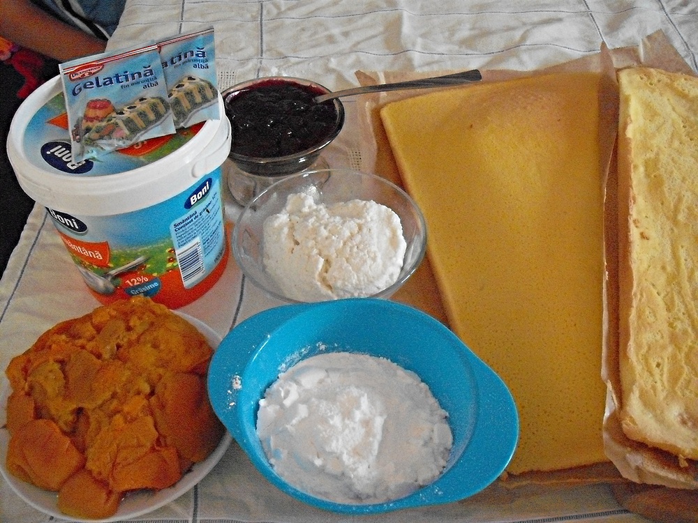 Prajitura cu caise si afine