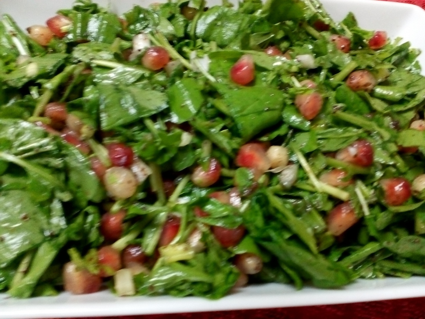 Salata de rucola cu boabe de rodie