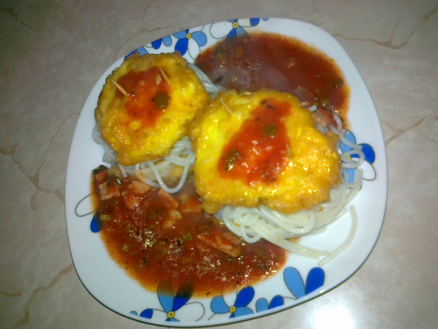 Dovlecei pe pat de spaghete