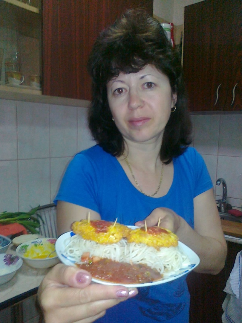 Dovlecei pe pat de spaghete