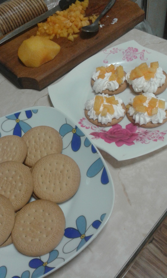 Turnulete de branza cu kaky