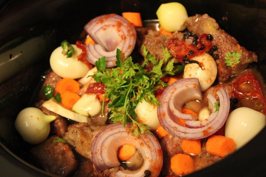 Tocanita de vitel la slow cooker