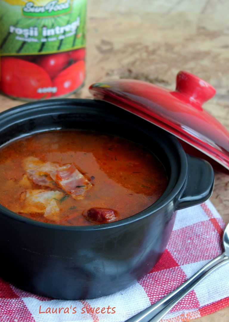 Bors de fasole cu afumatura