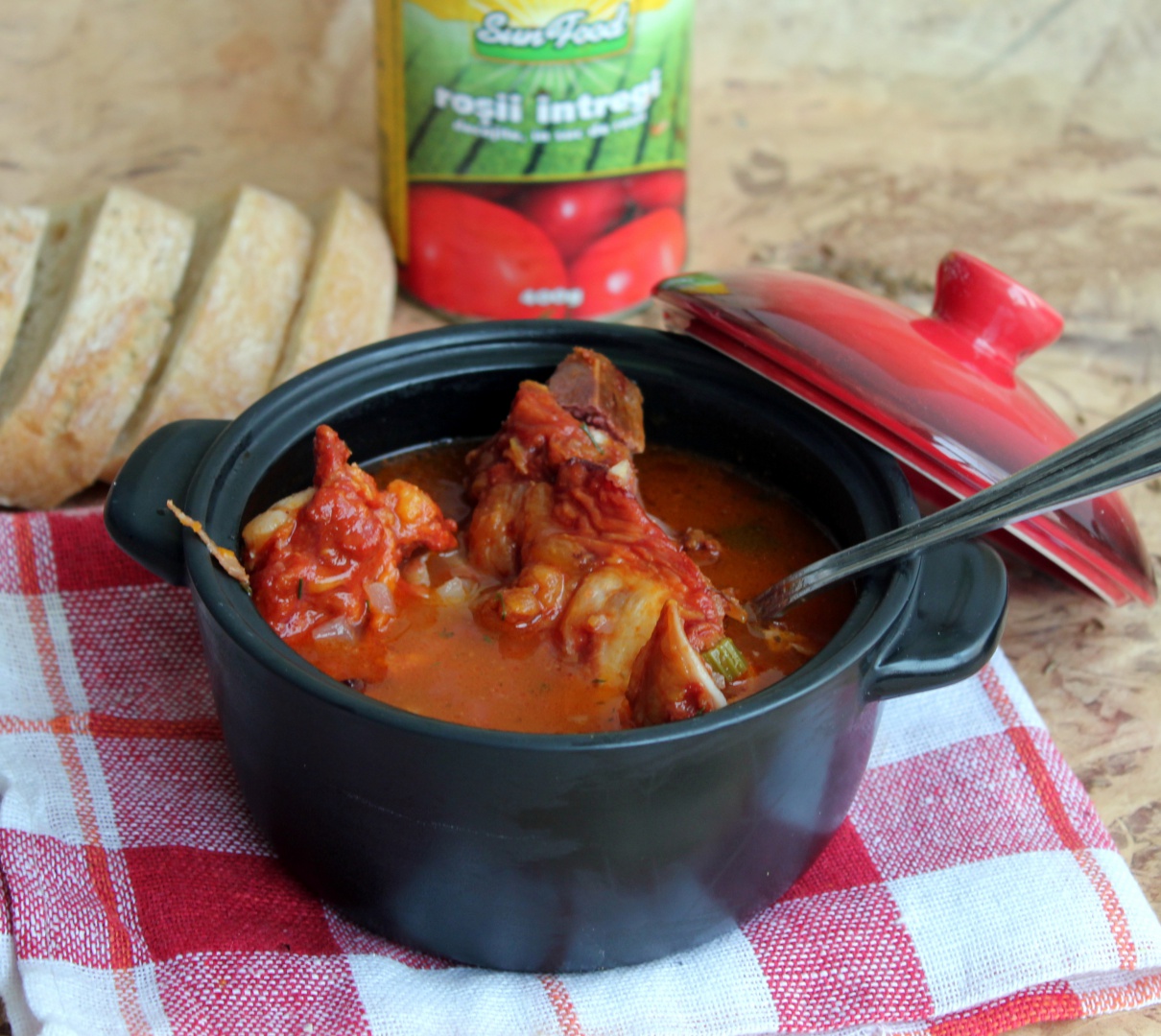 Bors de fasole cu afumatura