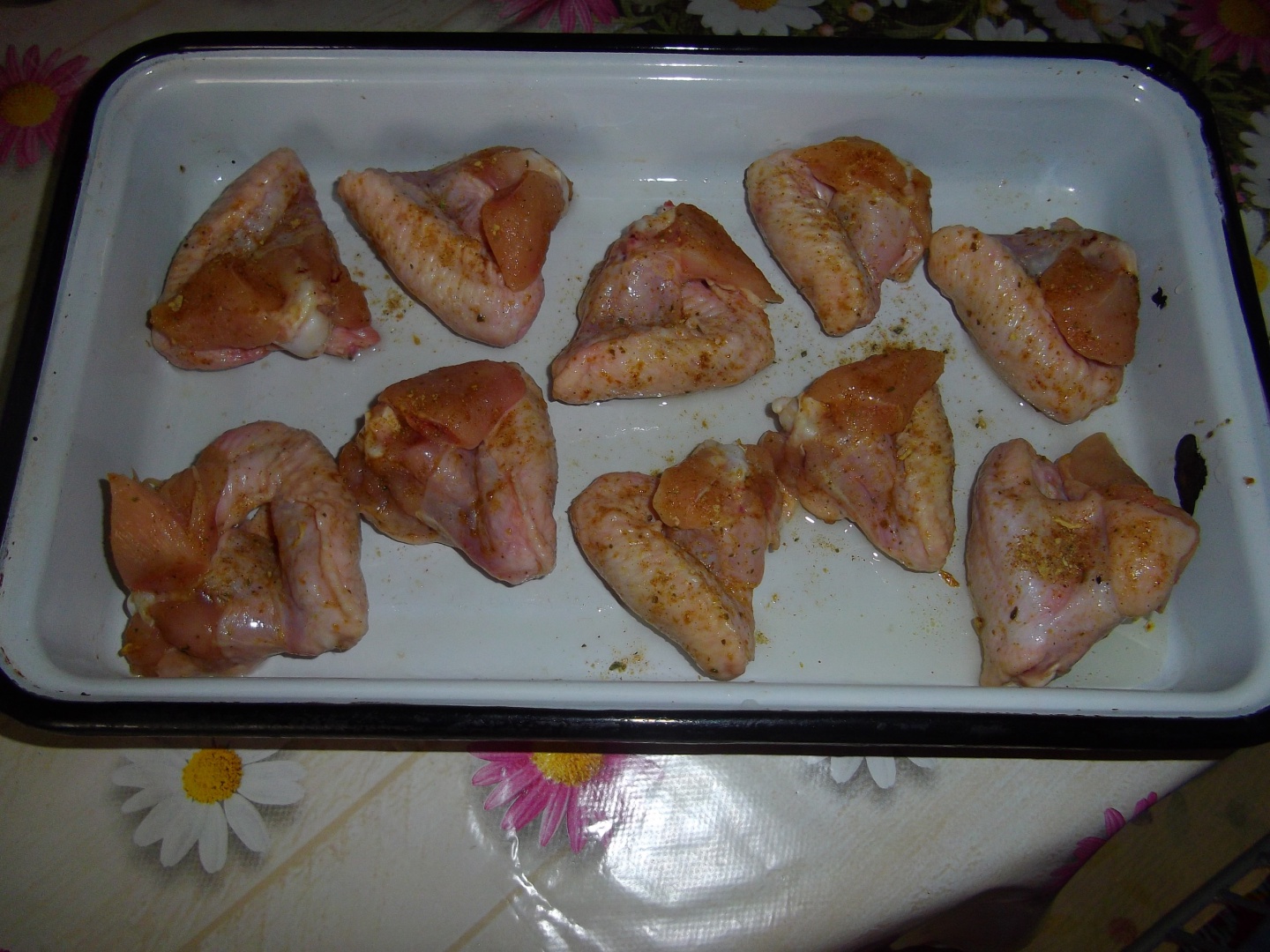 Aripioare glazurate cu legume picante