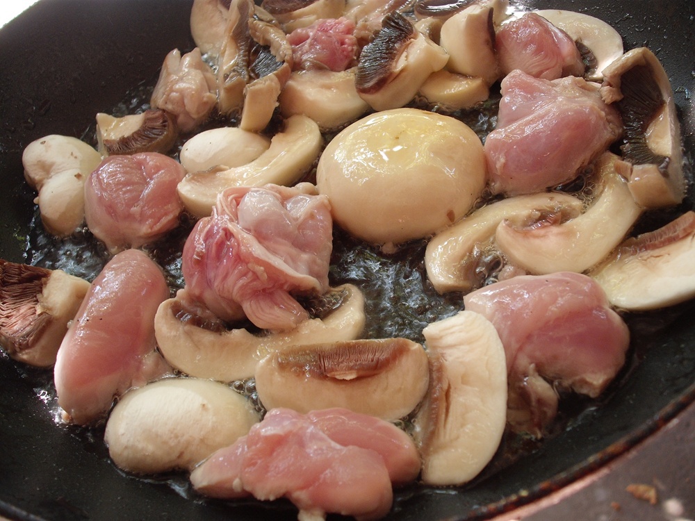 Papricas cu ciuperci