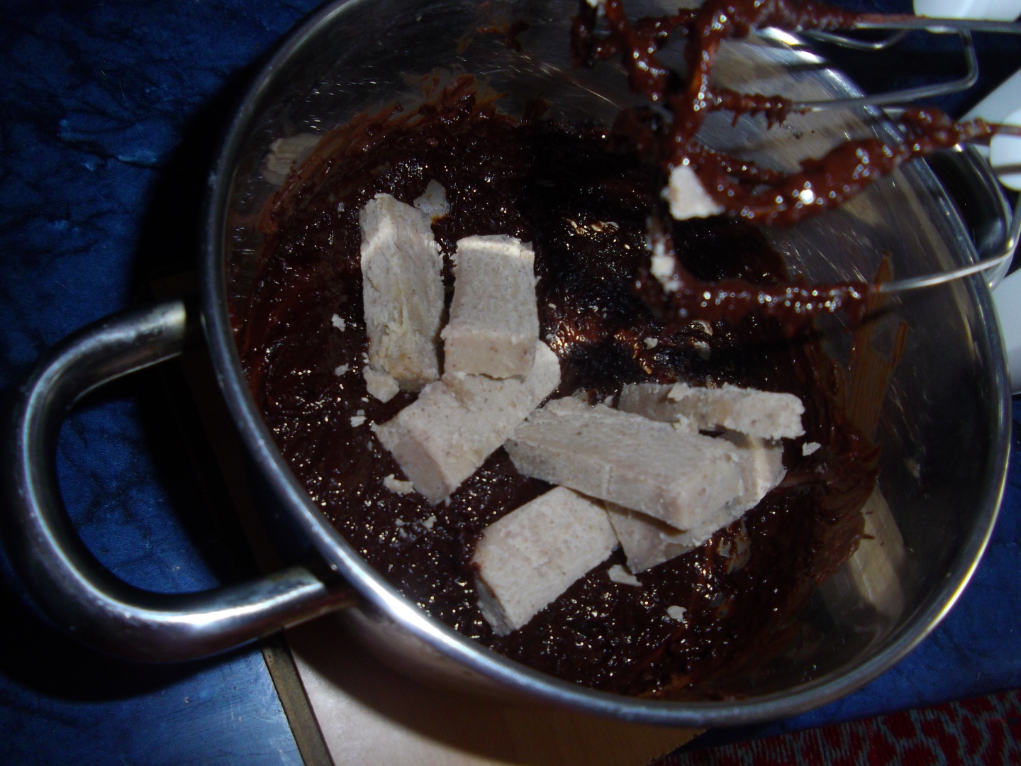 DELICIU DE CIOCOLATA CU CASTANE