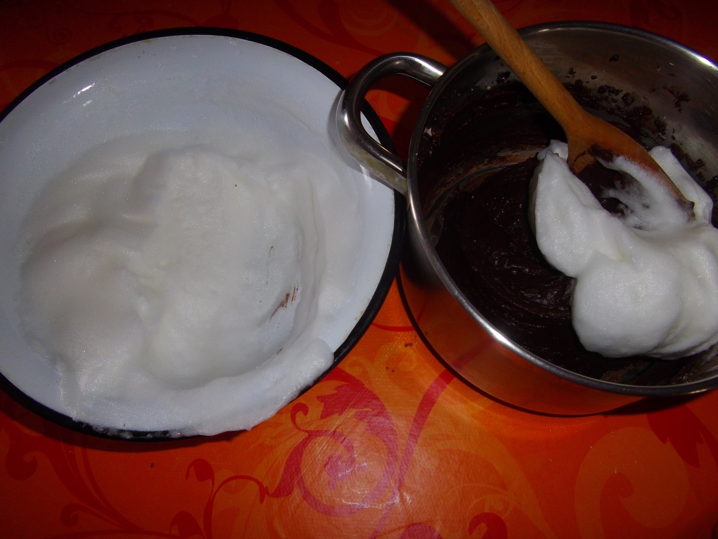 DELICIU DE CIOCOLATA CU CASTANE