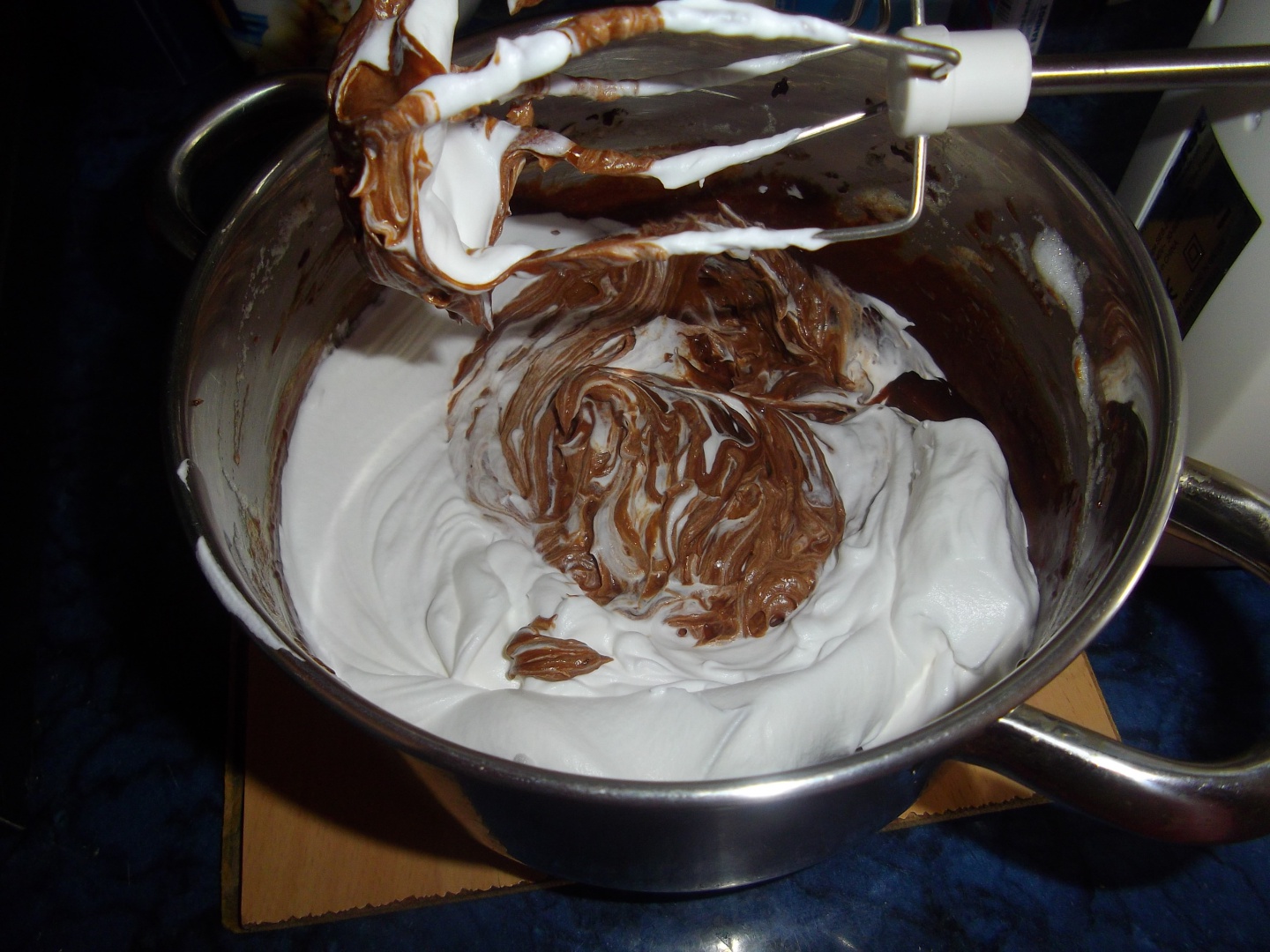 DELICIU DE CIOCOLATA CU CASTANE