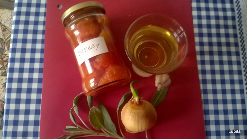 Guvizi in sos de rosii