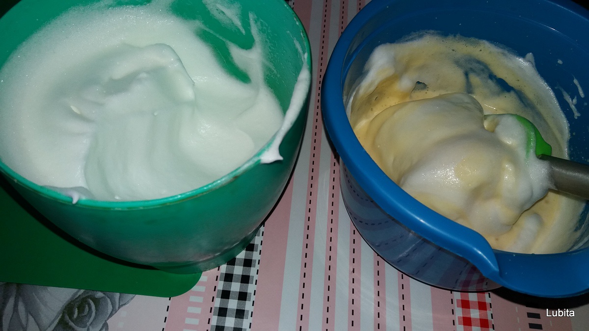 Tort de mere cu crema de zahar ars