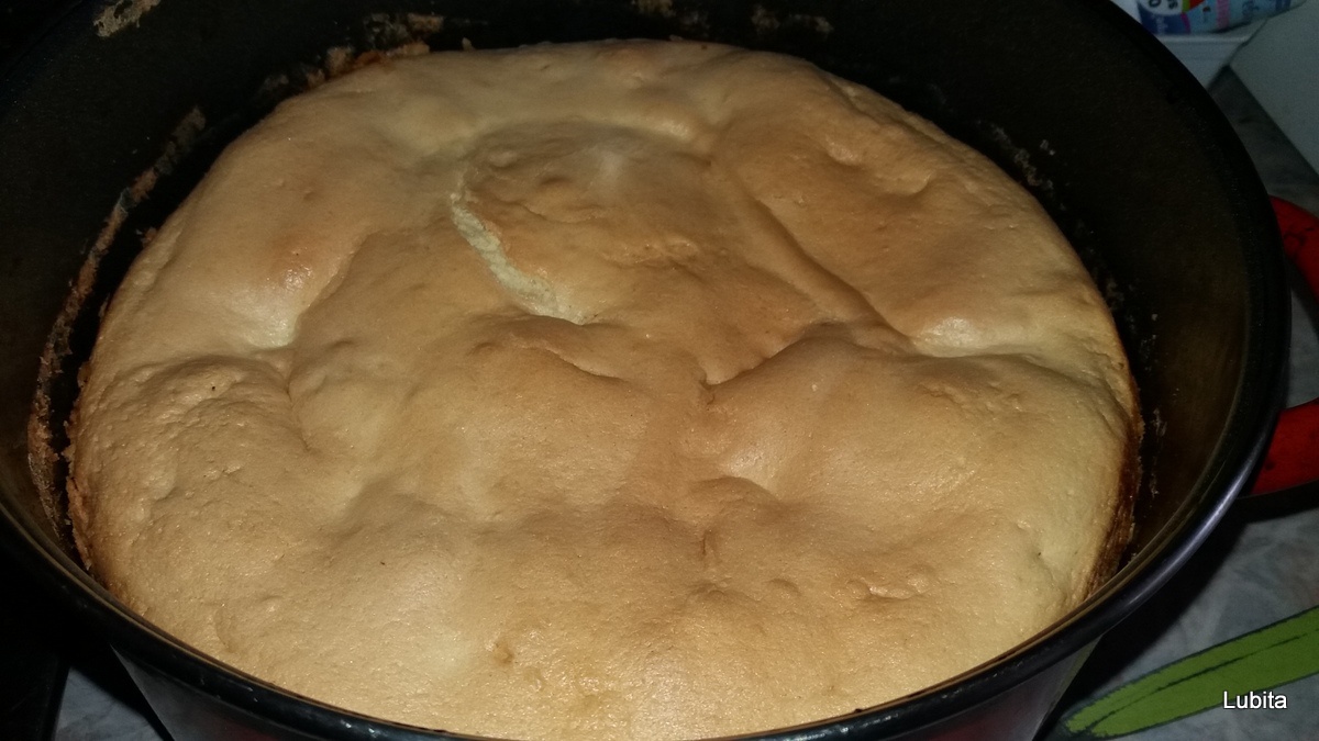 Tort de mere cu crema de zahar ars