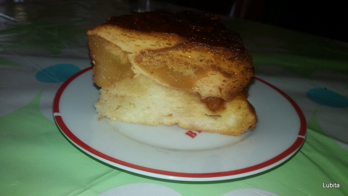 Tort de mere cu crema de zahar ars