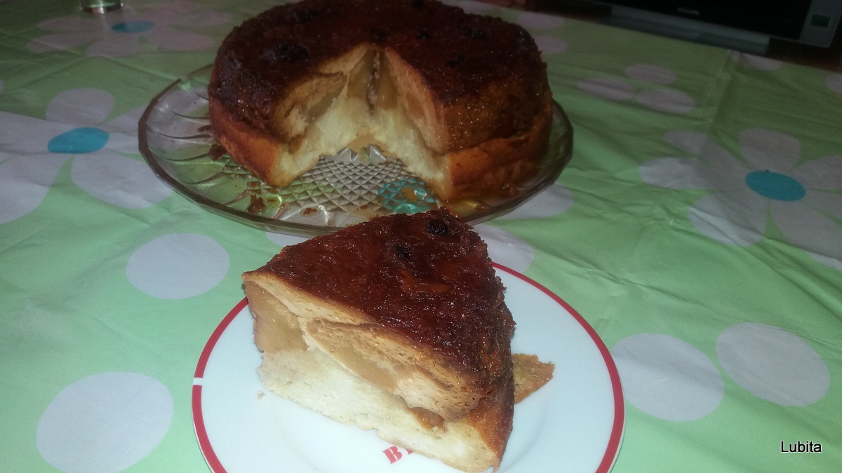 Tort de mere cu crema de zahar ars