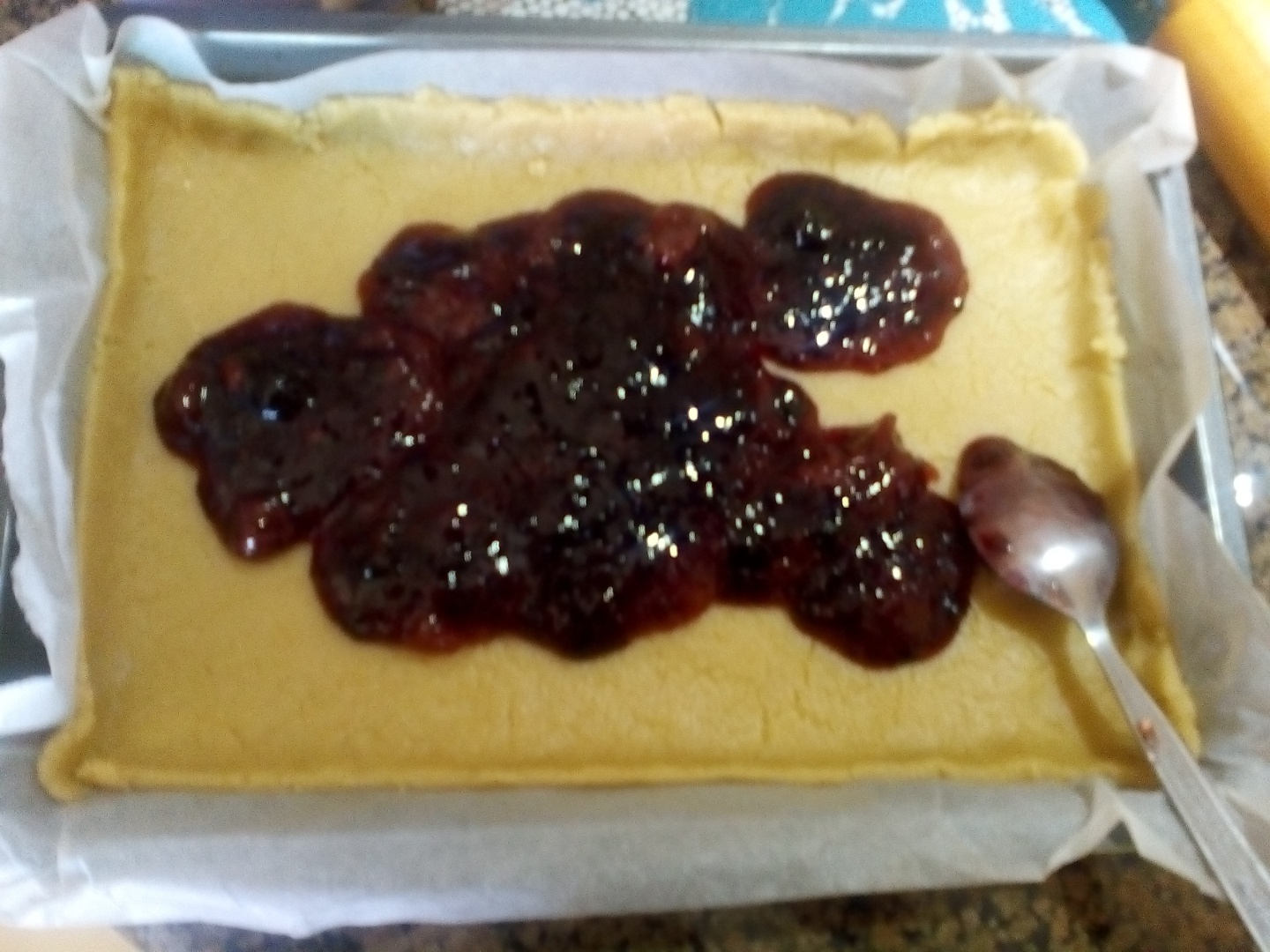 Prajitura cu gem de prune si nuca