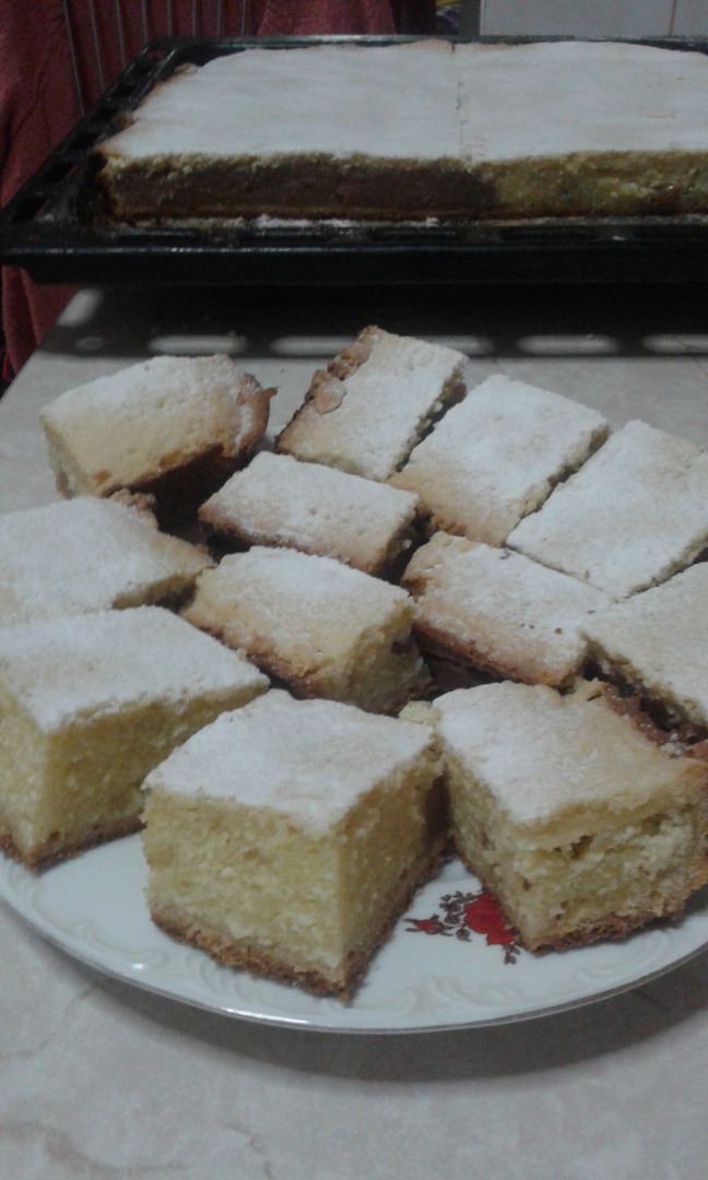 Prajitura cu doua umpluturi(mere si branza)