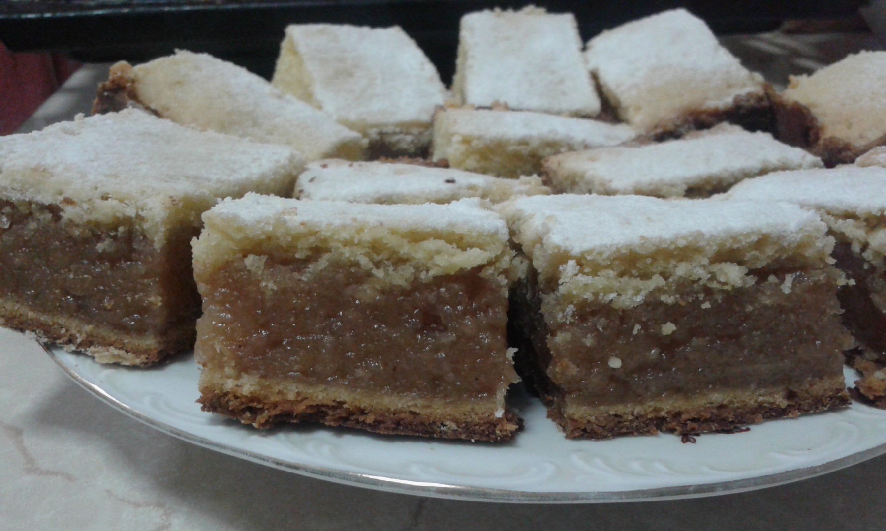 Prajitura cu doua umpluturi(mere si branza)