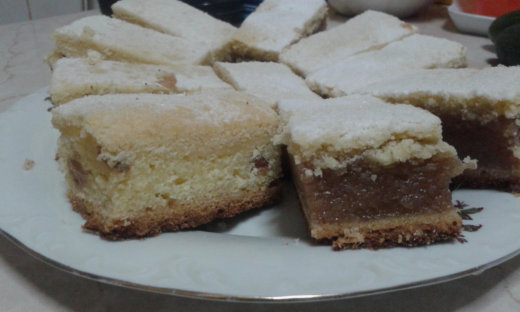 Prajitura cu doua umpluturi(mere si branza)