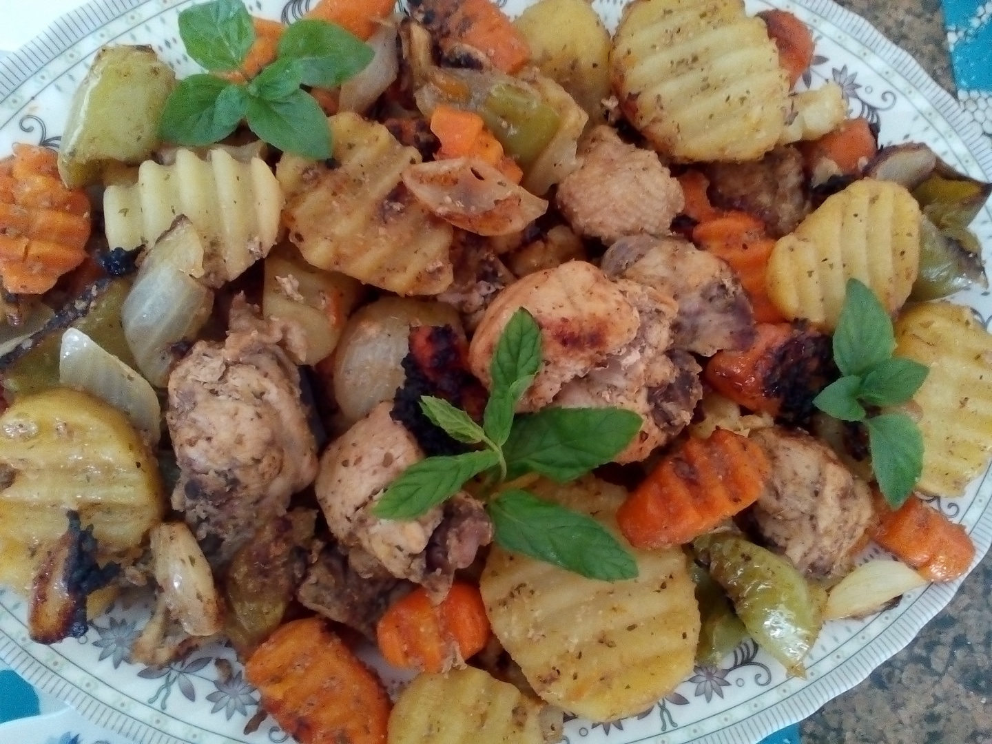 Piept de pui cu legume la gratar (in tava grill pe aragaz)