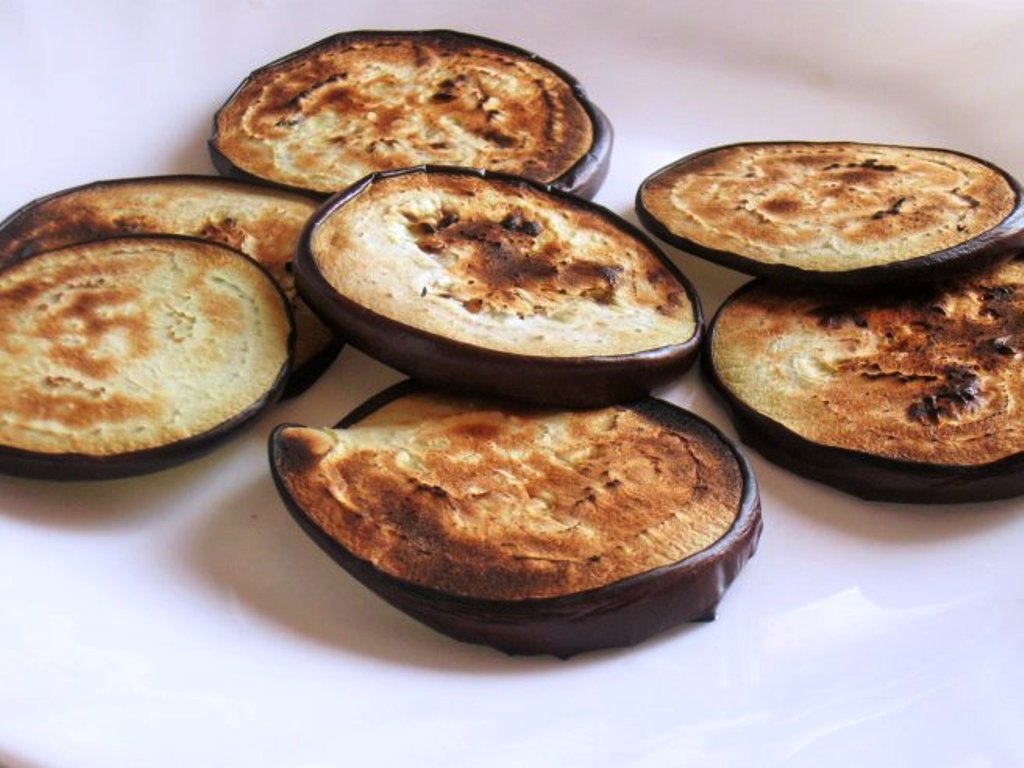 Musaca cu vinete coapte si piept de pui