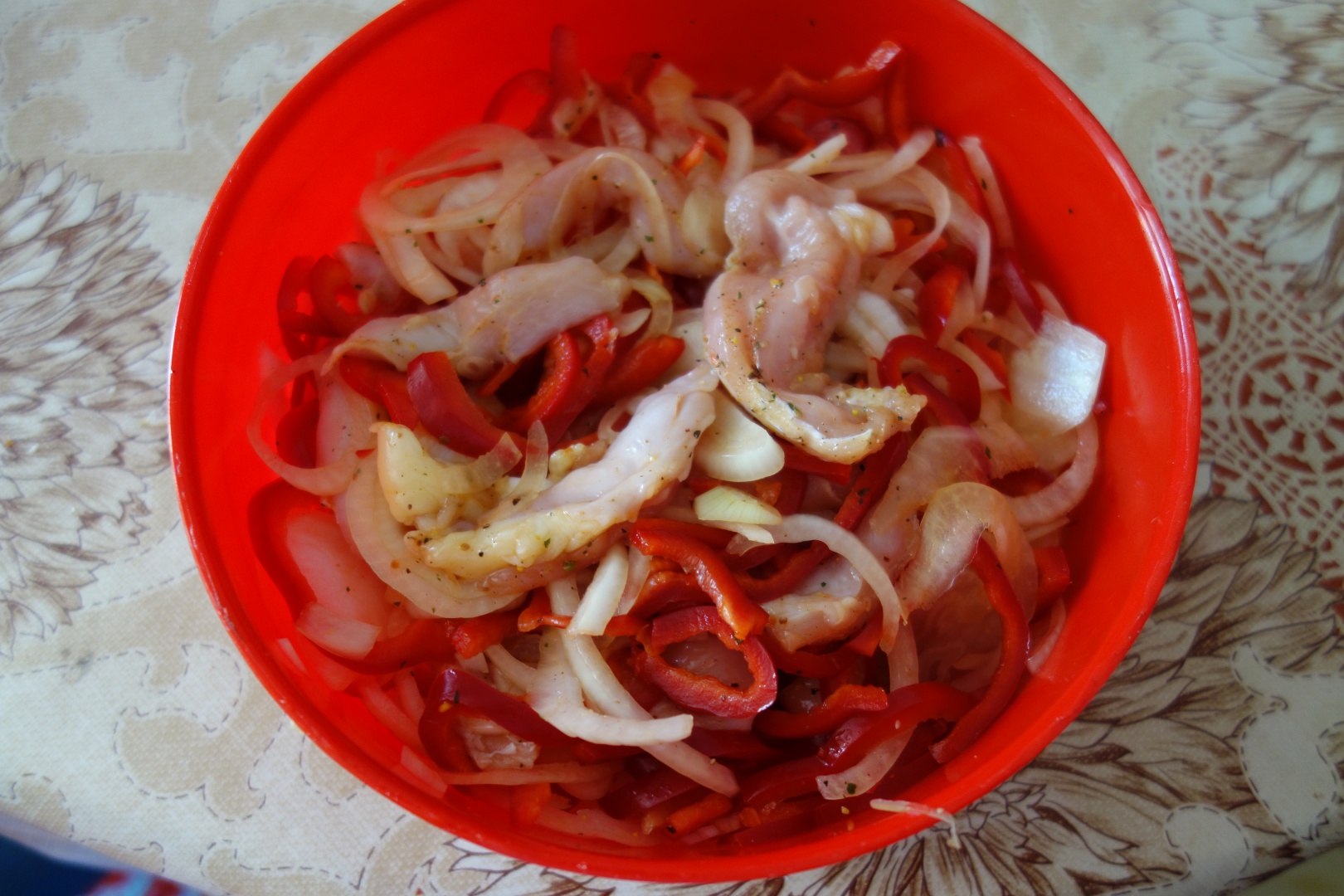 Tocanita de ardei cu piept de pui