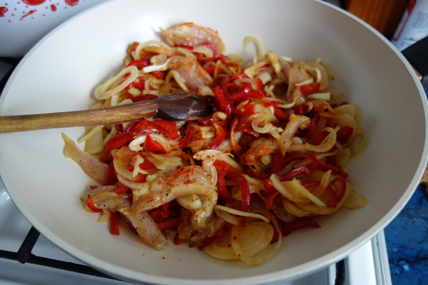 Tocanita de ardei cu piept de pui