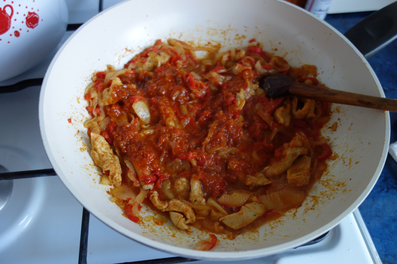 Tocanita de ardei cu piept de pui