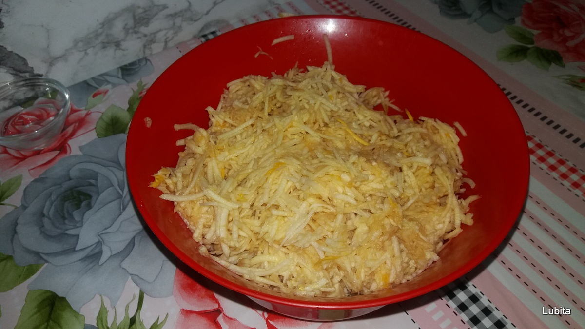 Placinta cu mere dovleac si gutui