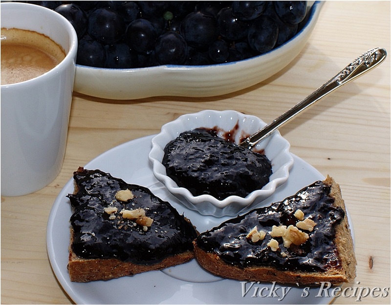 Magiun de struguri cu nuca