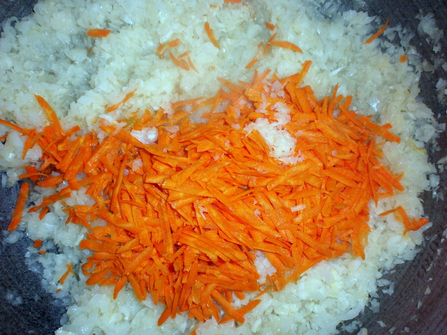 Zacusca de dovlecei pentru iarna. Reteta simpla, economica si delicioasa