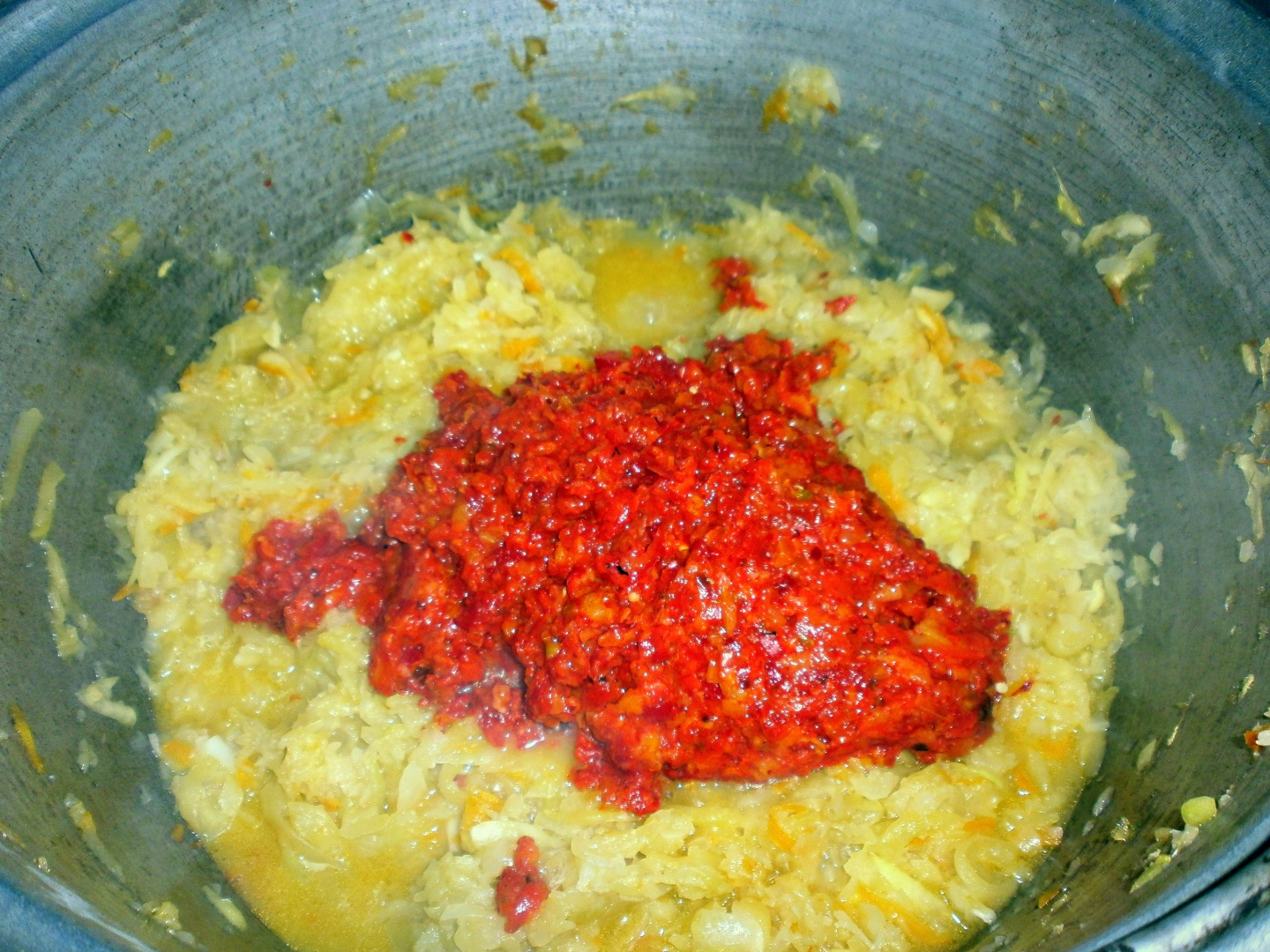 Zacusca de dovlecei pentru iarna. Reteta simpla, economica si delicioasa