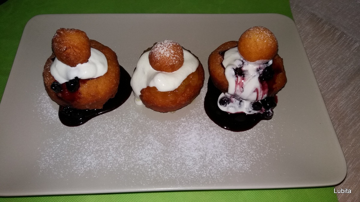 Reţetă de preparare a papanaşilor moldoveneşti