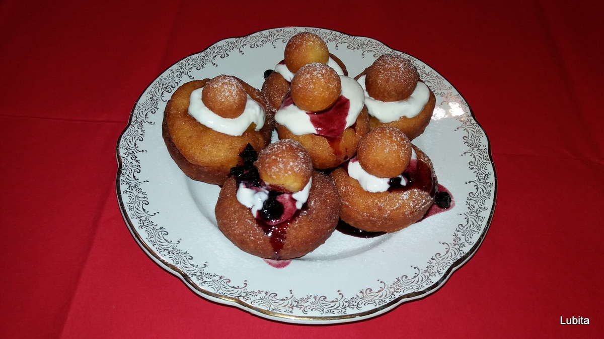 Reţetă de preparare a papanaşilor moldoveneşti