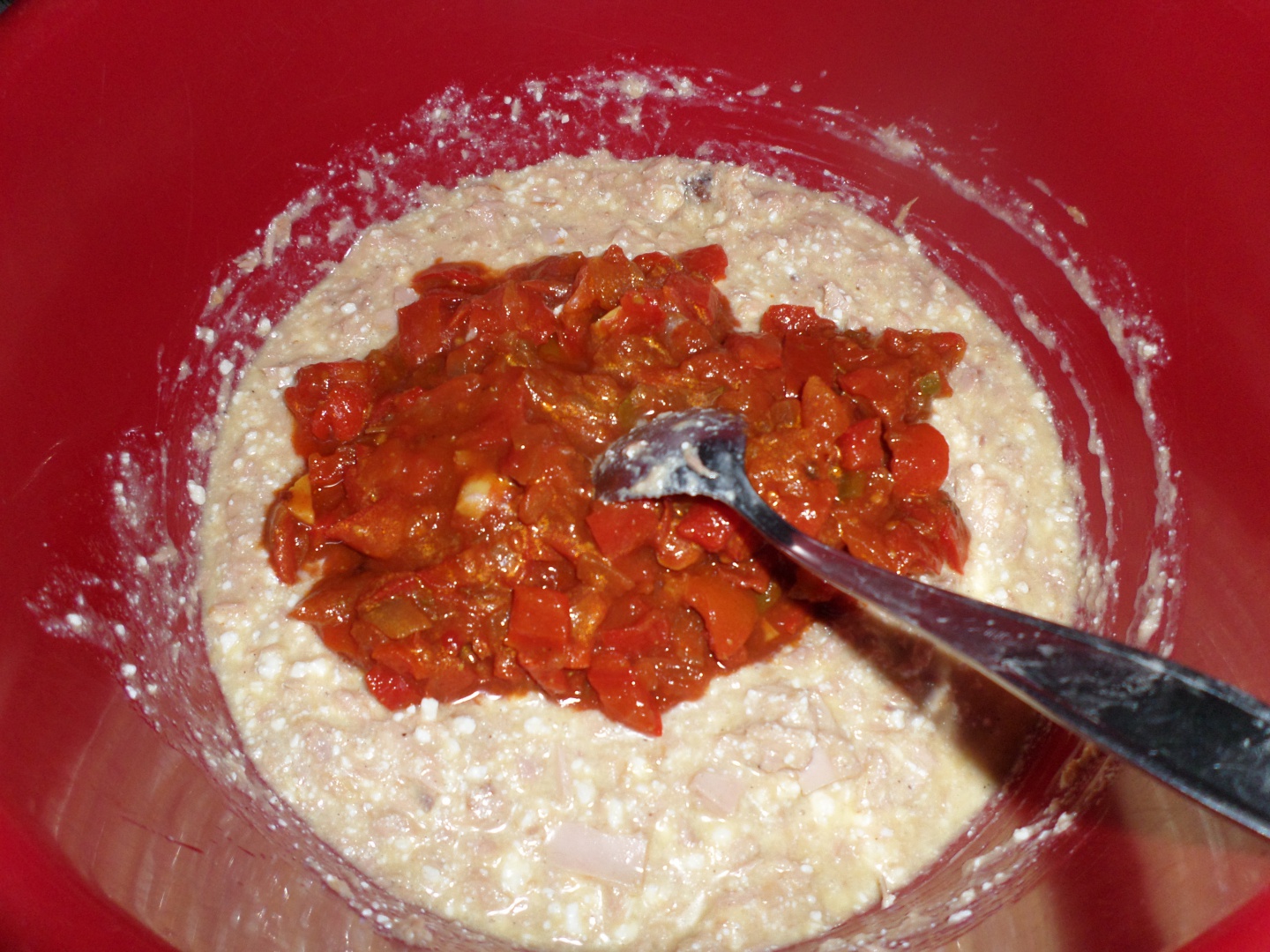 Budinca de paste cu ton salata si branza