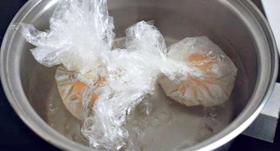 Mancare de cartofi cu smantana si oua romanesti