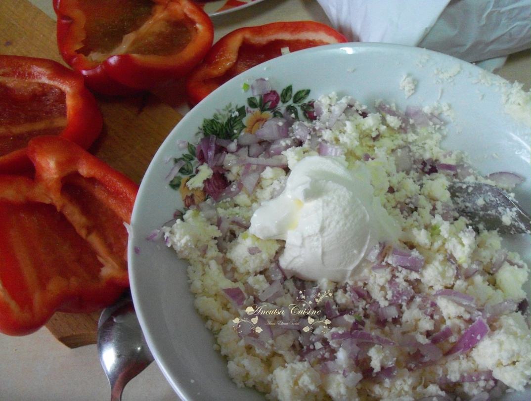 Mic dejun cu gogosari si crema de branza