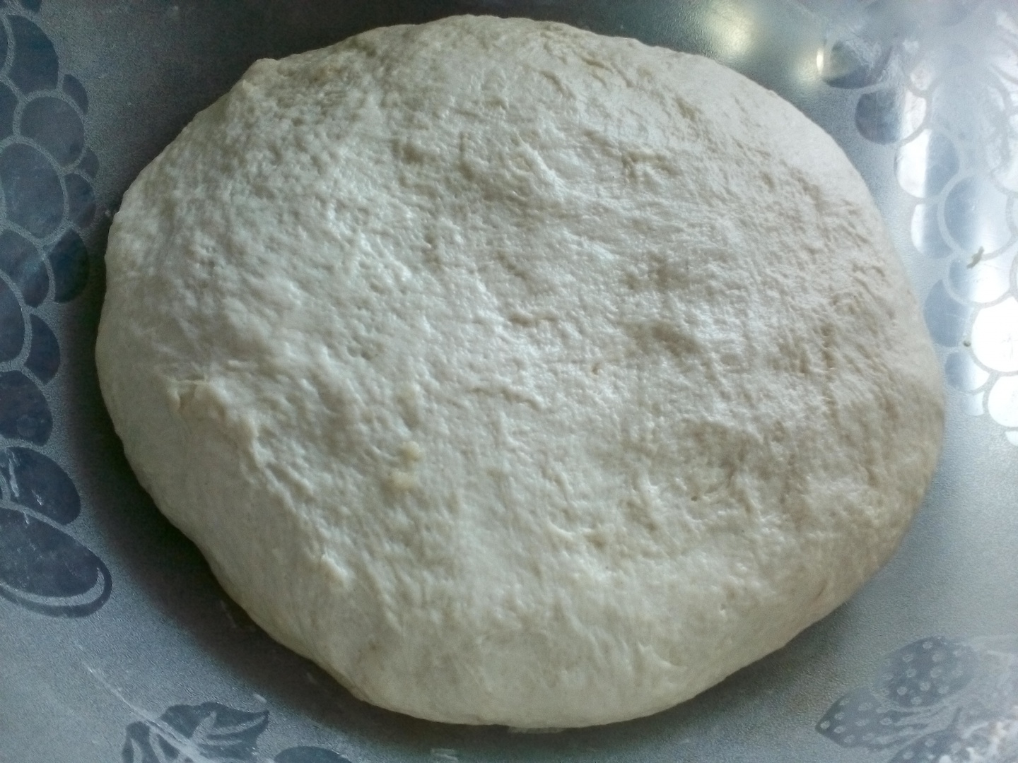 Pateuri cu masline negre si mozzarella