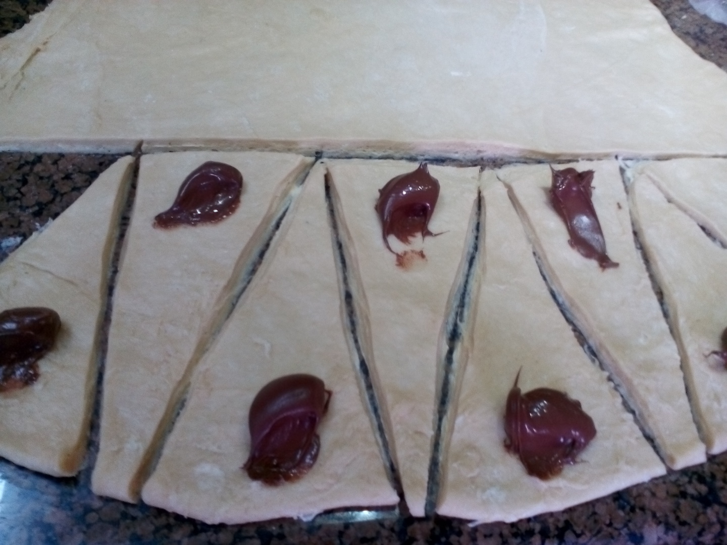 Croissante cu nutella