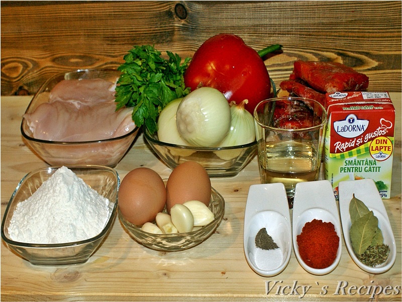 Papricas de pui cu galuste de faina