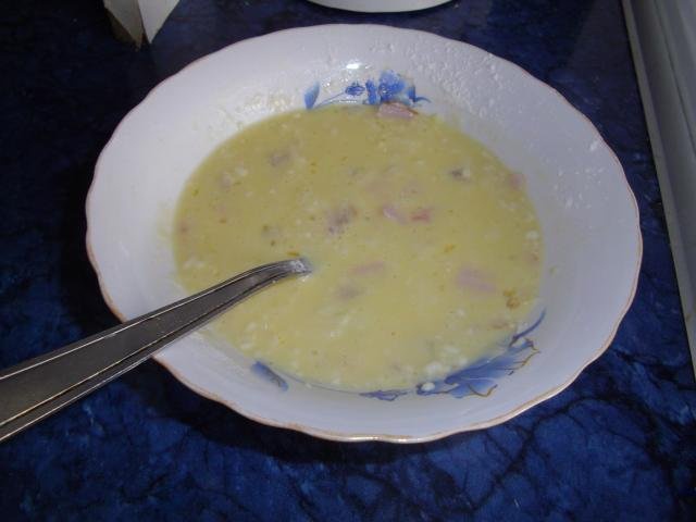 Sandvis cu ou si branza