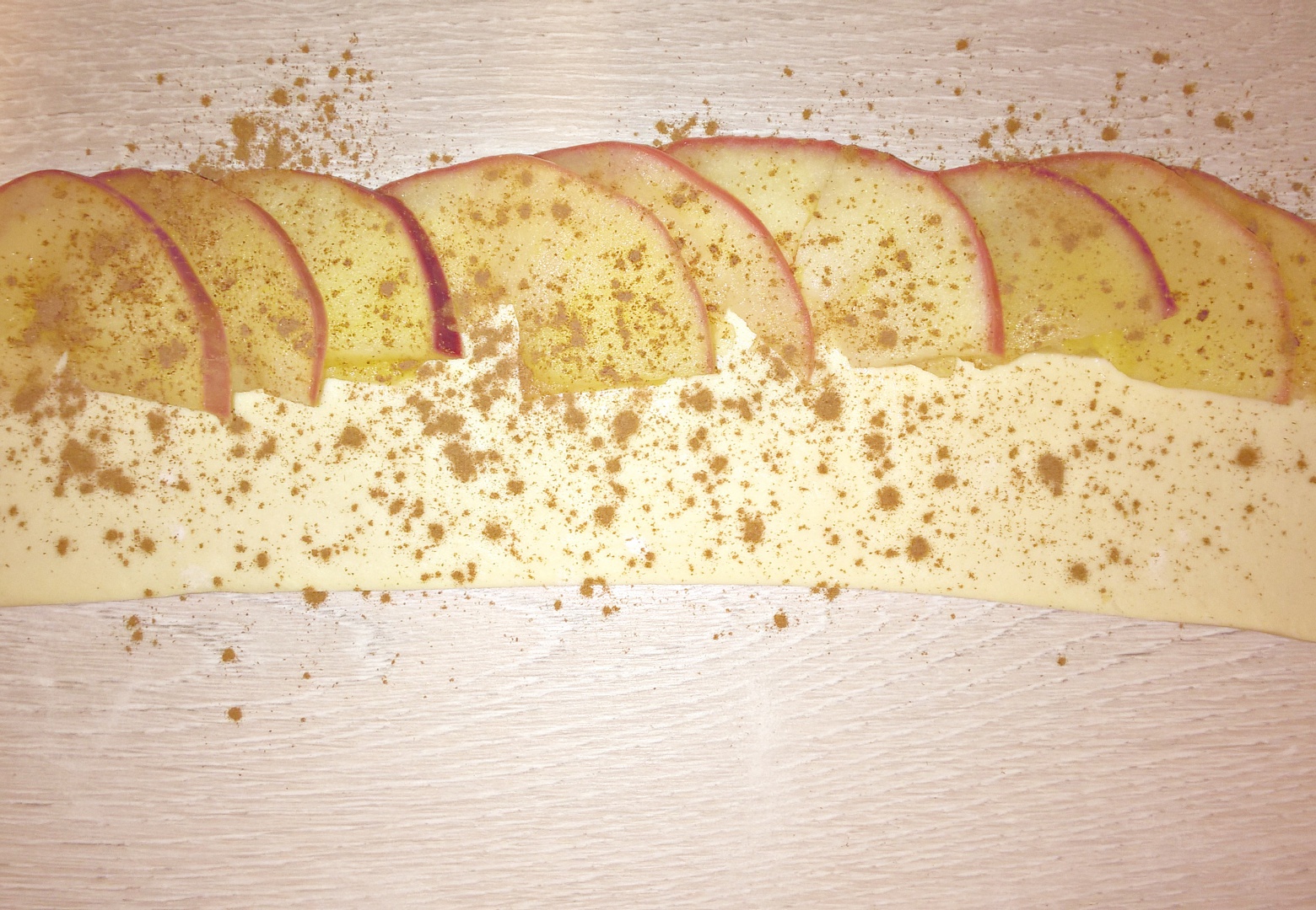 Trandafiri din foietaj pentru micul dejun