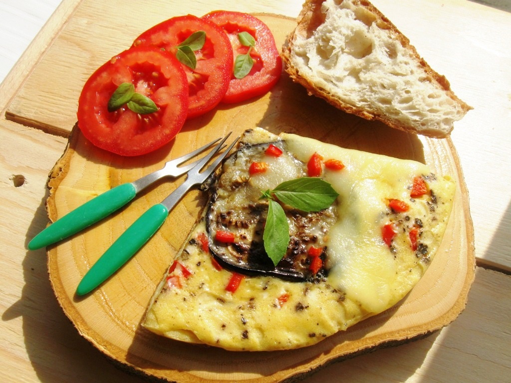 Omleta cu vinete coapte